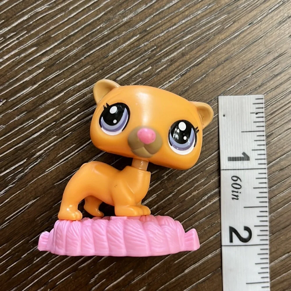 Littlest Pet Shop McDonalds 2010 Hasbro orange ferret figurine